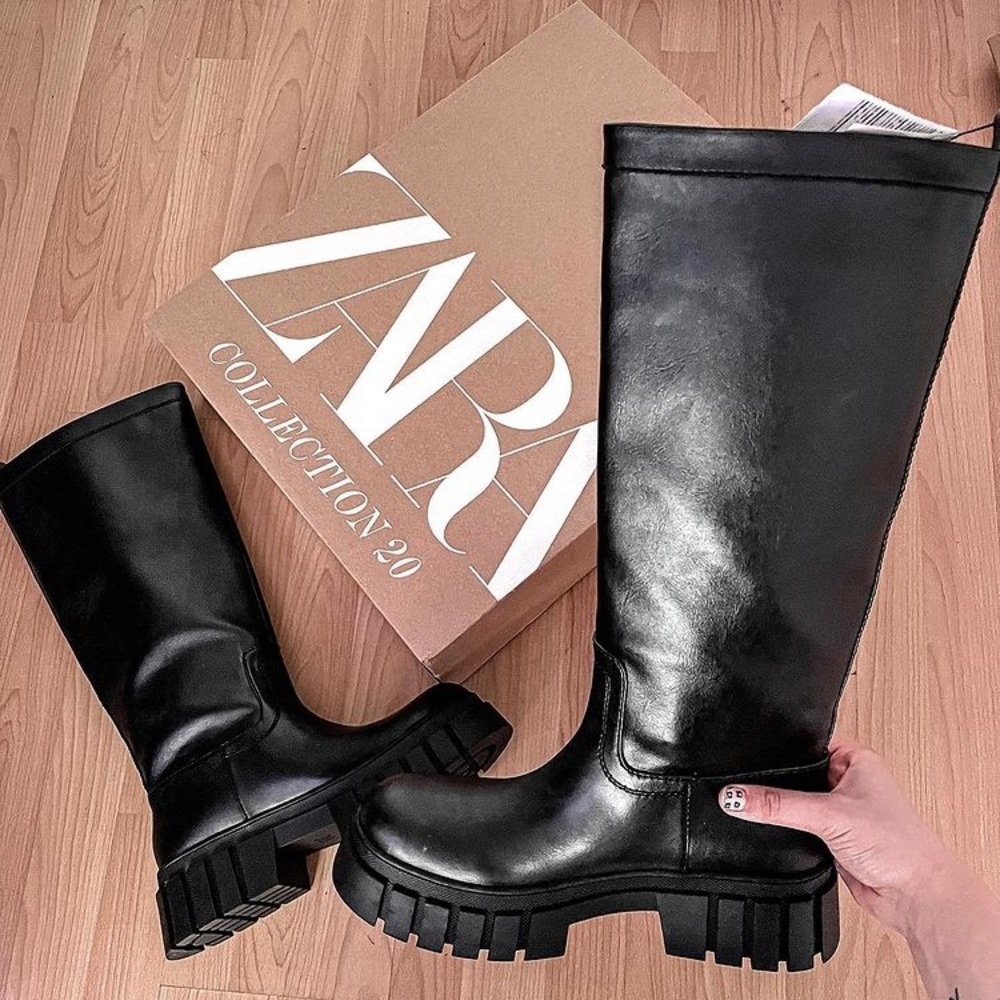 🌺☀️HP☀️🌺 𝐋𝐀𝐒𝐓 𝗡𝗪𝗧 𝗭𝗮𝗿𝗮 • High Shaft Treaded Sole Boots - Picture 4 of 17